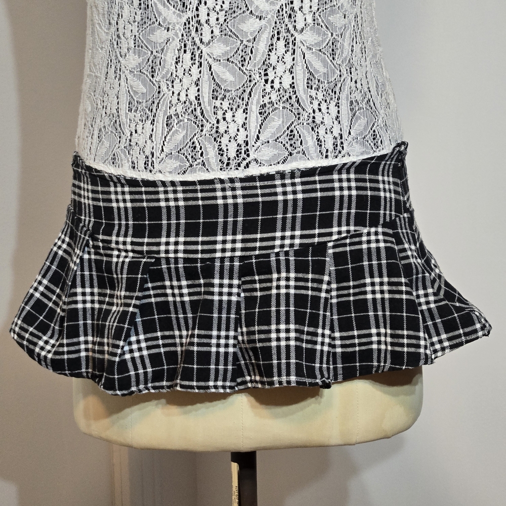 Avidlove Mini Plaid Schoolgirl Skirt| Black and White | Lingerie | Small